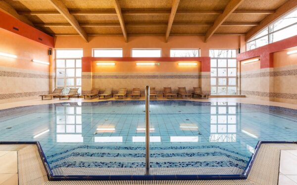 Polsko u hranic s Českem: Lázně Kudowa-Zdrój v Hotelu Kudowa **** s neomezeným wellness a snídaní/polopenzí