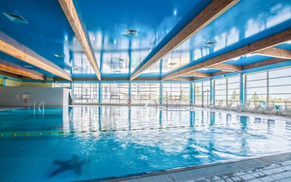 Baltské moře jen 50 m od pláže: Apartamenty Kołobrzeg s polopenzí, neomezeným wellness a dětským světem