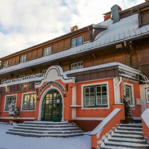 Alpy a Solná komora v Hotelu Tauplitzerhof *** s polopenzí, hernou, neomezenými saunami a slevovou kartou