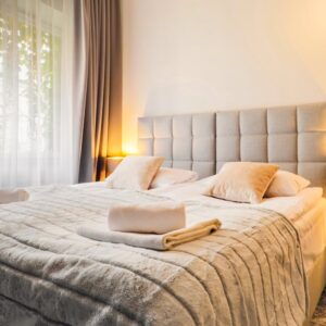 Krakov přímo v centru ve zbrusu novém Aparthotelu Cracovia Residence *** s vlastní kuchyňkou + snídaňový koš