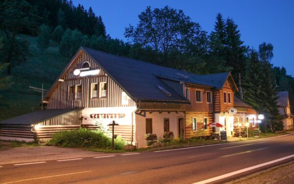 Krkonoše: Pobyt v Peci pod Sněžkou jen 800 m od sjezdovky a v obležení atrakcí v Hotelu Tetřívek s polopenzí