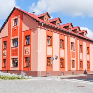 Pobyt v Posázaví blízko zámků i rozhleden v Hotelu Kácov *** s polopenzí, neomezeným fitness a welcome drinkem