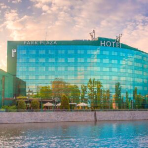 Vratislav: Pobyt v centru jen 700 m od katedrály v Hotelu HP Park Plaza **** se snídaní a saunou + děti zdarma