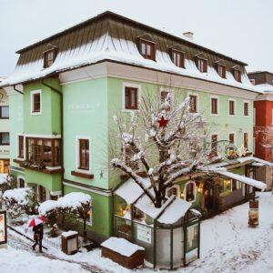Zell am See u Zellského jezera v luxusním Hotelu Grüner Baum **** s wellness a polopenzí + slevová karta