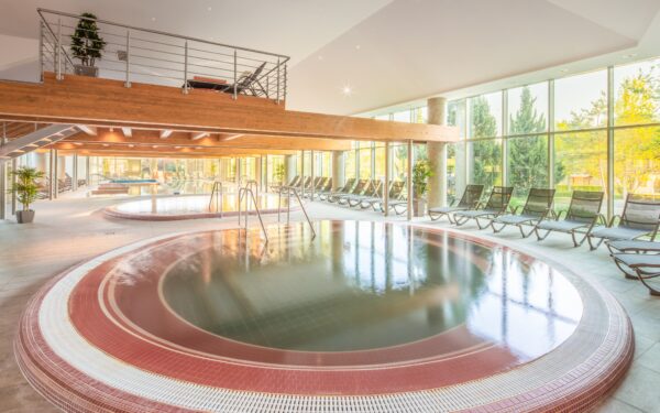 Bükfürdő: 4* Greenfield Hotel Golf & Spa s luxusním wellness s termálními bazény a saunovým světem + polopenze