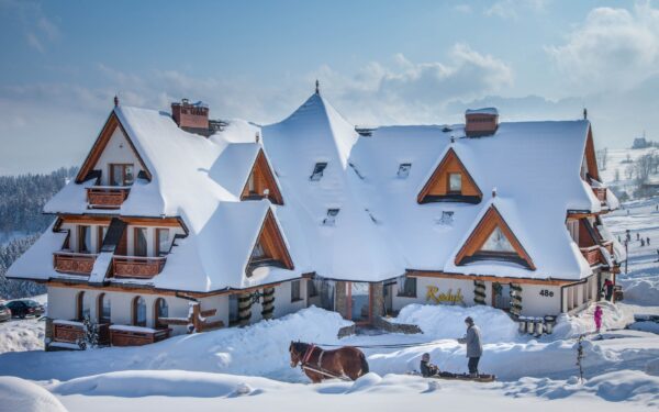 Polské Tatry u NP a ski areálu: Hotel Redyk Ski&Relax *** s polopenzí, neomezeným wellness + sleva do termálů