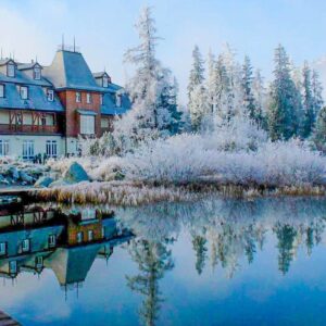 Štrbské pleso ve vyhlášeném Hotelu Solisko **** s polopenzí, neomezeným wellness a vstupem na Věž snů + drink