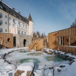 Senohraby u Prahy: Relax v luxusním Hotelu Sen **** se vstupem do wellness se 7 druhy saun, polopenzí a sektem