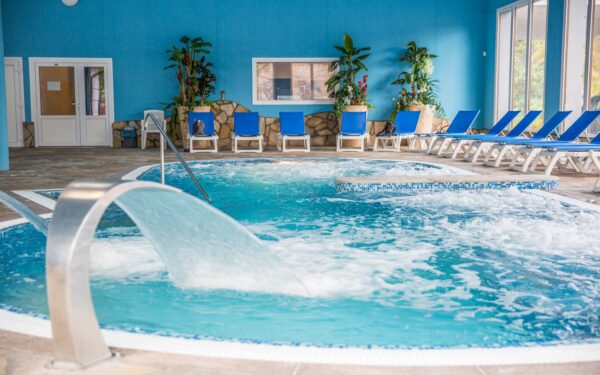 Pobyt u Benešova jen 550 m od sjezdovky v Golf & Spa Resortu Konopiště **** se stravou dle výběru a wellness