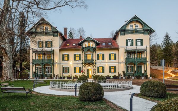 Slovinsko v lázeňském městě Dobrna: Hotel Švicarija **** s polopenzí, neomezenými termálními bazény a fitness