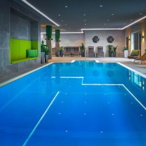 Vysoké Taury 300 m od sjezdovky: Hotel ever.grün KAPRUN **** s polopenzí, bazénem, wellness a fitness