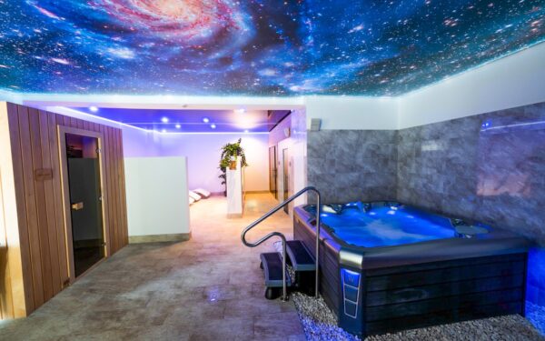 Trenčianske Teplice 650 m od lázní v Hotelu DSZSU *** s plnou penzí a Relax centrem s vířivkou + 3 sauny