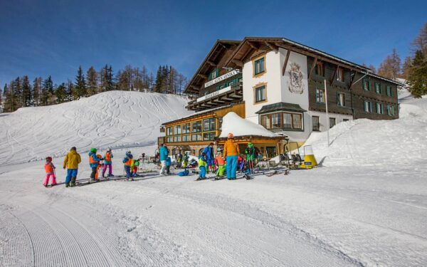 Rakouské Alpy v českém Hotelu Alpen Arnika *** s polopenzí, obědovým balíčkem na výlet, vínem a saunou