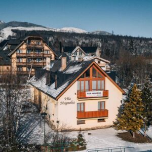 Vysoké Tatry 500 m od sjezdovky: Tatranská Lomnica v apartmánu s kuchyňkou ve Vile Magnólii + snídaně