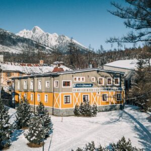 Vysoké Tatry u sjezdovek a galerie TrickLandia v Kolibě Kamzík se snídaní + pobyt pro dítě do 6 let zdarma