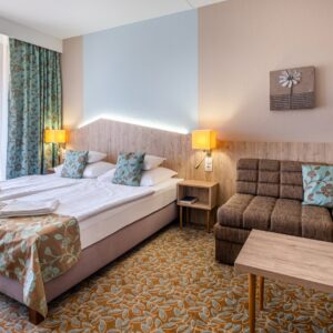 Balaton pár kroků od břehu: Hotel Margaréta **** s polopenzí a neomezeným wellness (bazény, sauny, vířivky)