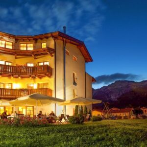 Salcbursko ve Vitalhotelu Saliter Hof **** s polopenzí, wellness se 3 druhy saun, fitness a lekcemi jógy