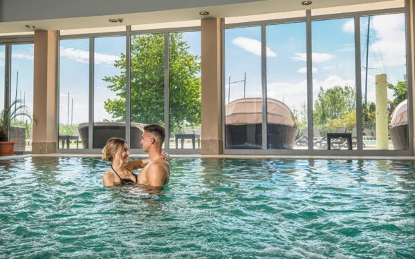 Balaton v luxusním Golden Lake Resort Hotelu **** s polopenzí a neomezeným wellness s bazény a saunovým světem