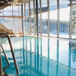 Krkonoše jen 150 m od sjezdovky v Hotelu Tetřeví Boudy *** s polopenzí a wellness s bazénem, vířivkou + sauny