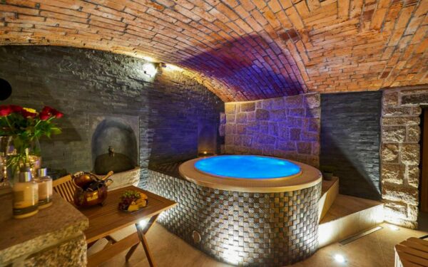 Liberec v blízkosti Ještědu i Babylonu: Hotel Stará Pekárna *** se snídaní a privátním wellness s vířivkou
