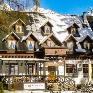 Vysoké Tatry: Pobyt přímo pod Lomnickým štítem 1,1 km od sjezdovky v Penzionu Encián s wellness a polopenzí
