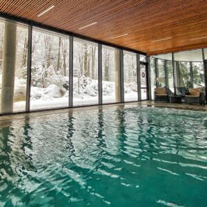 Jeseníky: Dovolená v Hotelu Villa Regenhart **** nedaleko ski areálů se snídaní nebo polopenzí + saunový svět