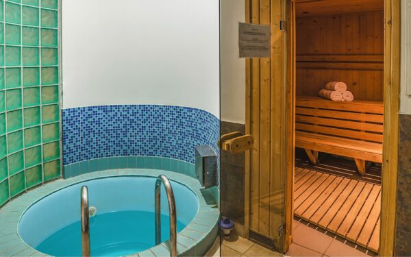 Pobyt v Krakově: Hotel Sympozjum & SPA **** s polopenzí, odpočinkem v sauně a při proceduře + dítě zdarma