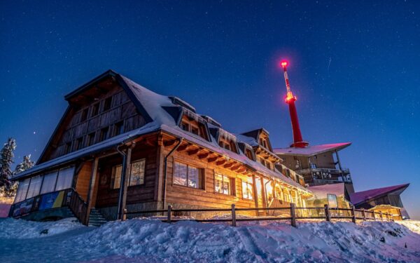 Beskydy přímo na vrcholu Lysé hory a blízko ski areálů v Chatě Emil Zátopek - Maraton s polopenzí + mapa okolí