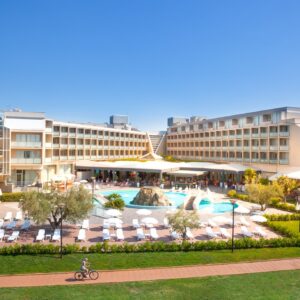 Chorvatsko: Novigrad 100 m od pláže v Hotelu Aminess Maestral **** s polopenzí a neomezeným wellness + animace
