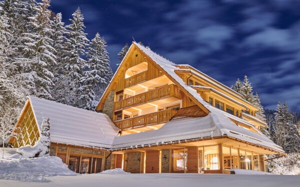 Jezersko blízko Planšarského jezera v Boutique Hotelu Vila Planinka ***** se snídaní/polopenzí + možnost sauny