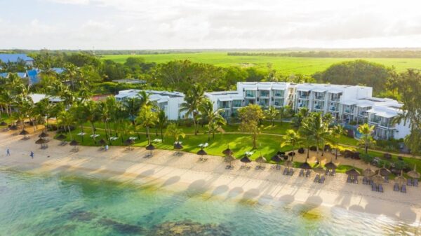 VICTORIA BEACHCOMBER RESORT & SPA FOR 2