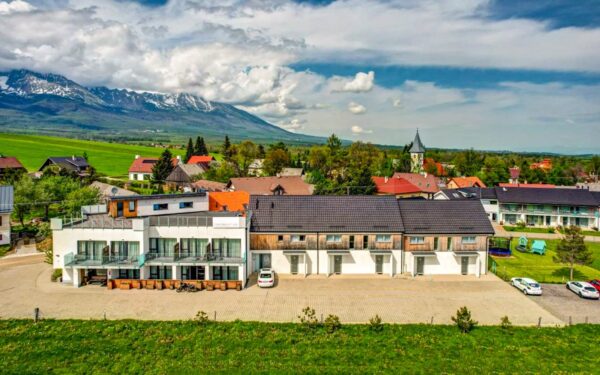 Vysoké Tatry v Penzionu Čerešňový sad se snídaněmi a wellness + zapůjčení sportovního vybavení a bohaté slevy