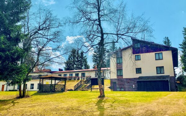 CHKO Žďárské vrchy: Hotel a Penzion Pegas *** s polopenzí a saunou + sportovní vyžití, venkovní gril a hřiště