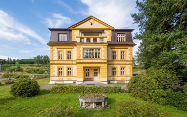 Vysočina blízko Třebíče a památek UNESCO na Zámečku Waldsteinovo Zátiší s polopenzí a skvělým vyžitím + sekt