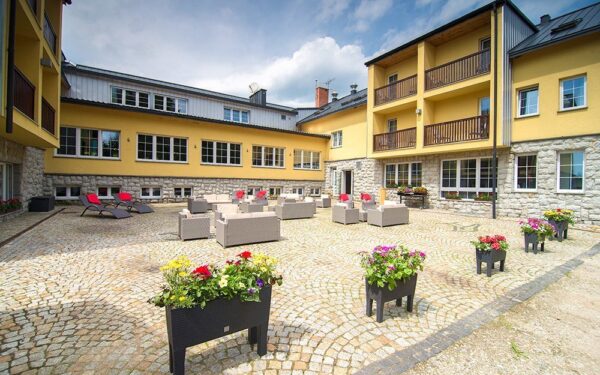 Polské Krkonoše blízko hranic s ČR: Hotel Biathlon Jakuszyce *** s polopenzí a neomezeným wellness + fitness