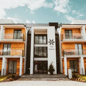 Slovensko: Orava u výletních cílů v apartmánech Vila Zuberec + úschovna kol, dětský koutek a možnost wellness