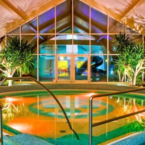Hévíz a Balaton: Kolping Hotel Spa & Family Resort **** s polopenzí, rodinnými lázněmi a vyžitím pro děti