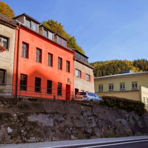 Krušné hory: Penzion Jáchymov pod Lanovkou se snídaní a vstupem do Aquacentra Agricola + možnost grilování