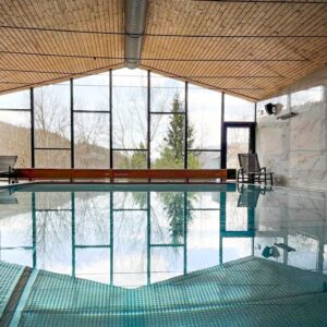 Špindlerův Mlýn: Wellness Hotel Astra *** Superior s polopenzí, krytým bazénem a saunami + jízdenky na lanovky