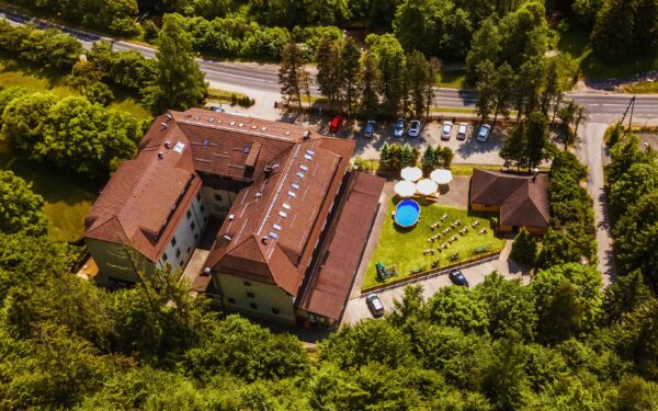 Polské Beskydy u českých hranic v Hotelu Vestina *** se snídaní nebo polopenzí a wellness + pestré vyžití