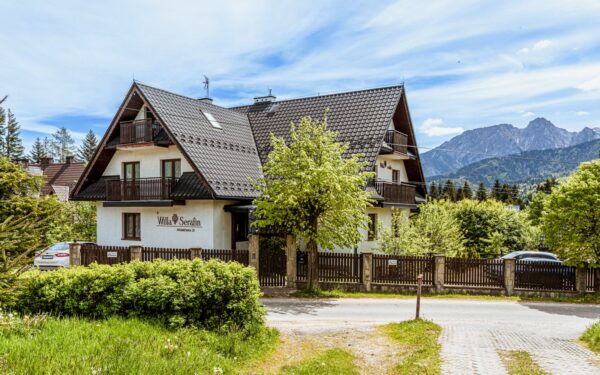 Tatry u Zakopaného: Pobyt ve Wille Serafin *** se snídaní a bohatým vyžitím (stolní tenis, kulečník, zahrada)