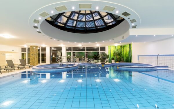 Zalakaros 150 m od termálů v Napfény Hotelu *** s polopenzí, vstupem do lázní a neomezeným wellness + vyžití