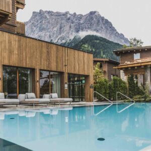 Tyrolské Alpy: Bergresort Zugspitze Ehrwald by ALPS RESORTS **** s neomezeným wellness, fitness a snídaní