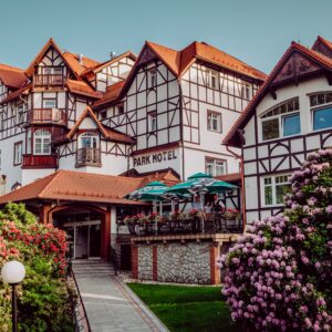 Polské lázně 8 km od hranic: Świeradów-Zdrój v Park Hotelu KUR & SPA **** s polopenzí a relaxační procedurou
