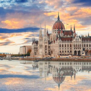 Centrum Budapešti blízko náměstí Hrdinů v Hotelu Six Inn *** se snídaní + wellness s vířivkou a infrasaunou