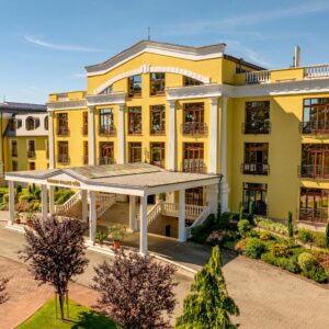 Maďarské lázně Göd v Hotelu Golden Palace **** s polopenzí a neomezeným wellness (2 bazény, vířivka, 3 sauny)