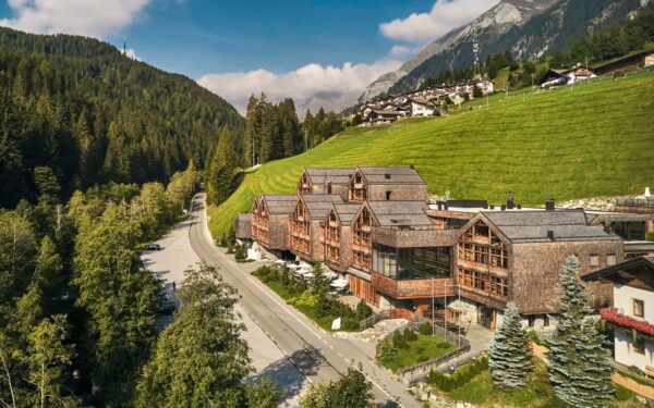 Italské Tyrolsko: Údolí Ratschings v 5* Hotelu Tenne Lodges s polopenzí + luxusní wellness a fitness centrum