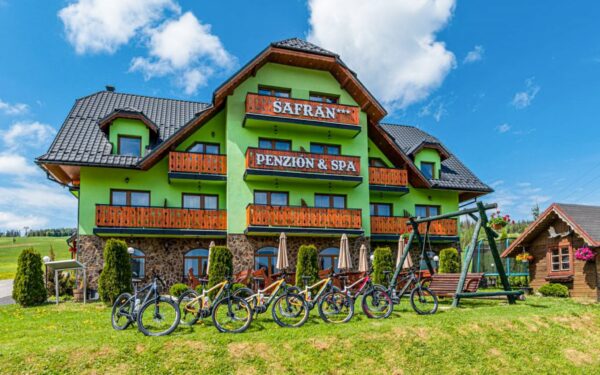 Belianské Tatry: Pobyt v útulném Penzionu Šafrán s polopenzí + wellness (vířivka, sauny) a welcome drink