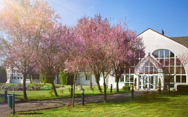 Maďarsko u Balatonu: Keszthely v Hotelu Ovit *** s polopenzí a neomezeným wellness (bazén, vířivka, sauny)