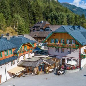Rakousko: Salcbursko v Hotelu Gell *** se snídaní/polopenzí či all inclusive + neomezené wellness a herna